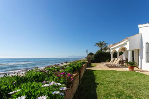 Charming villa on the seafront